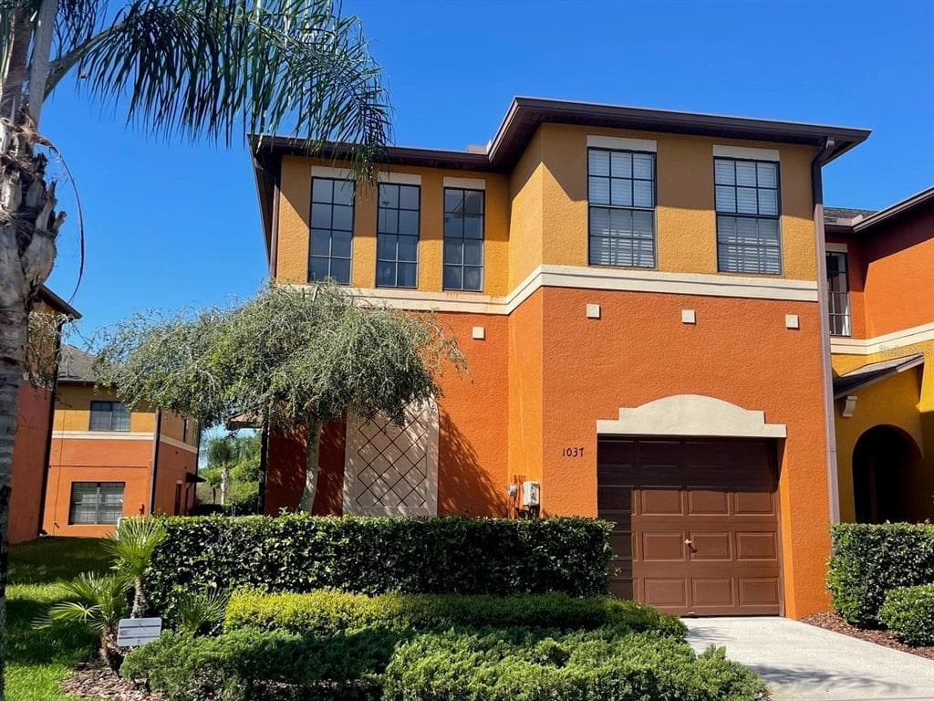 1037 BLACKWATER DRIVE WESLEY CHAPEL, FL 33543