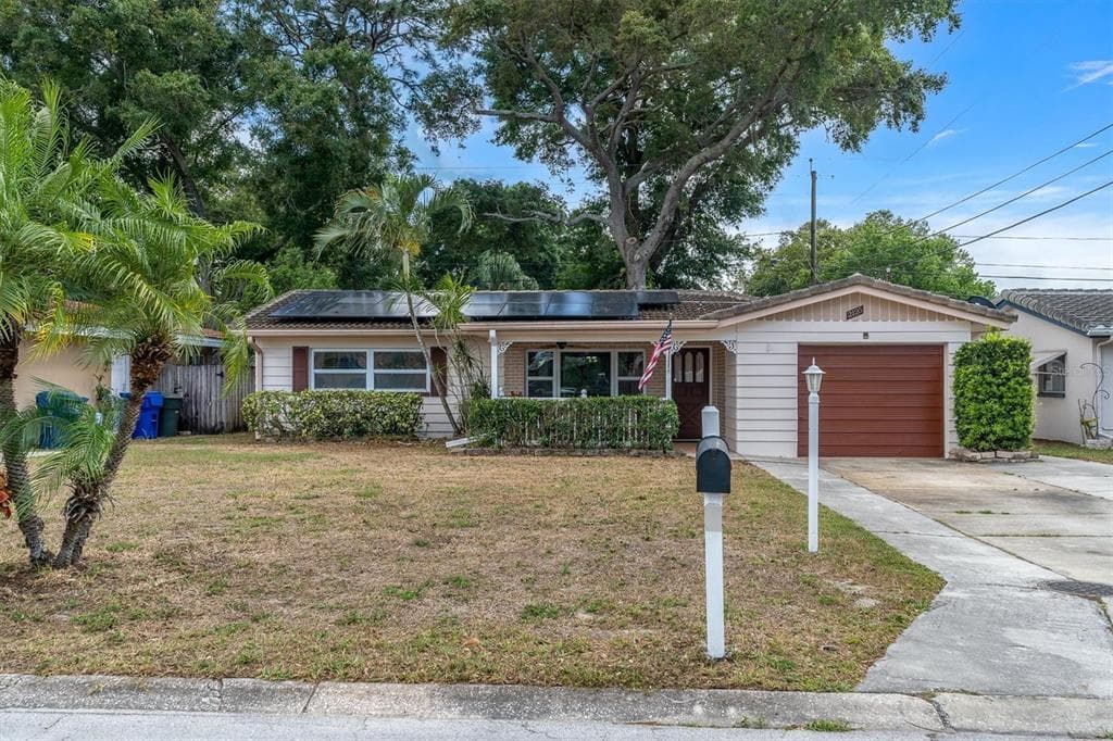 2125 INDIGO DRIVE CLEARWATER, FL 33763