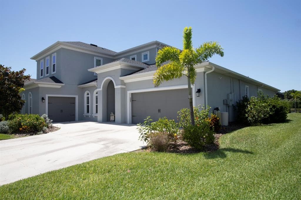 6910 PARK STRAND DRIVE
