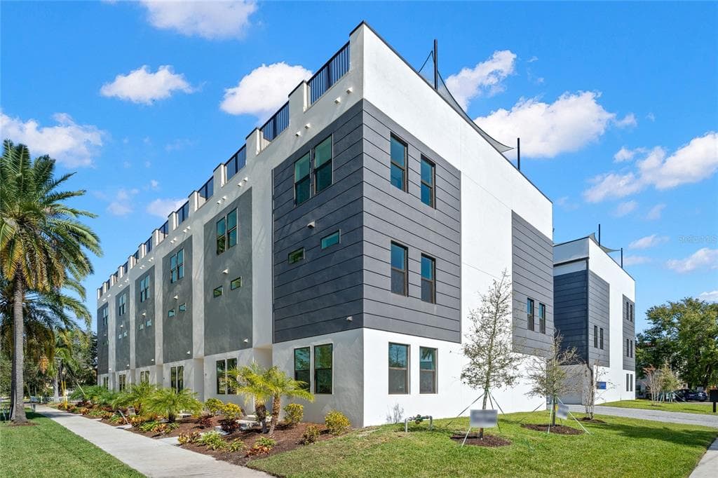 4215 W NORTH A STREET UNIT 9 TAMPA, FL 33609