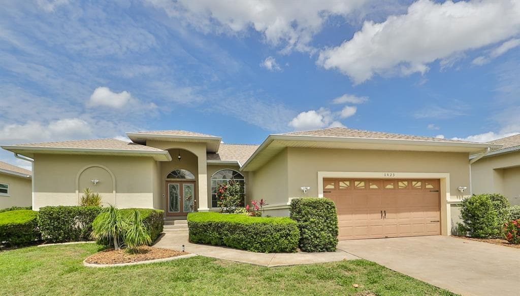 1423 BEACH CLUB LANE APOLLO BEACH, FL 33572