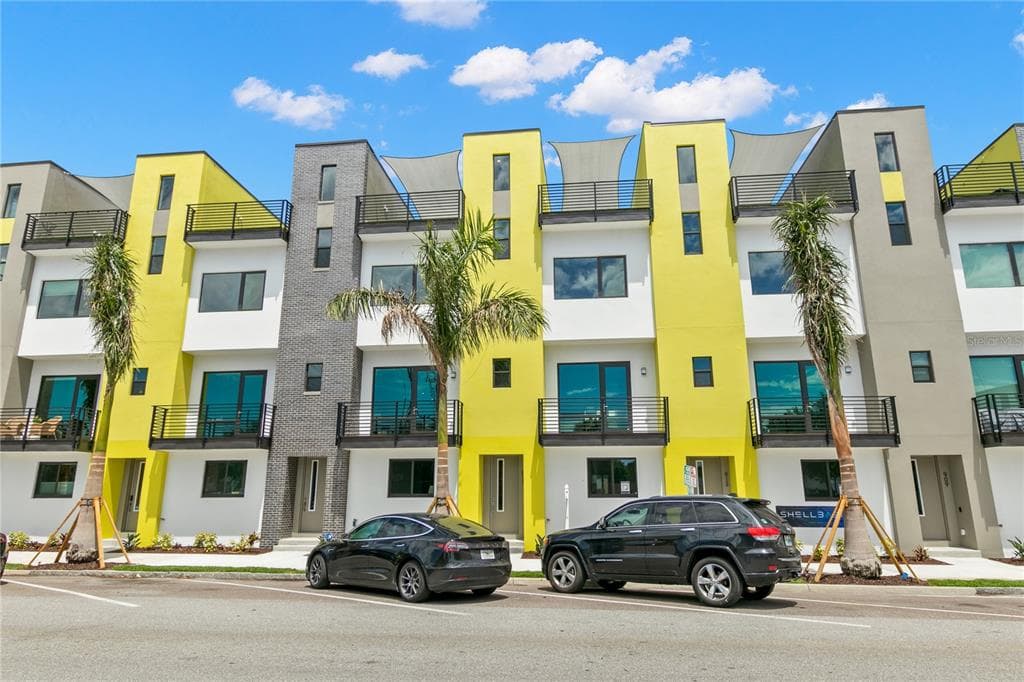 913 ARLINGTON AVENUE N ST PETERSBURG, FL 33705