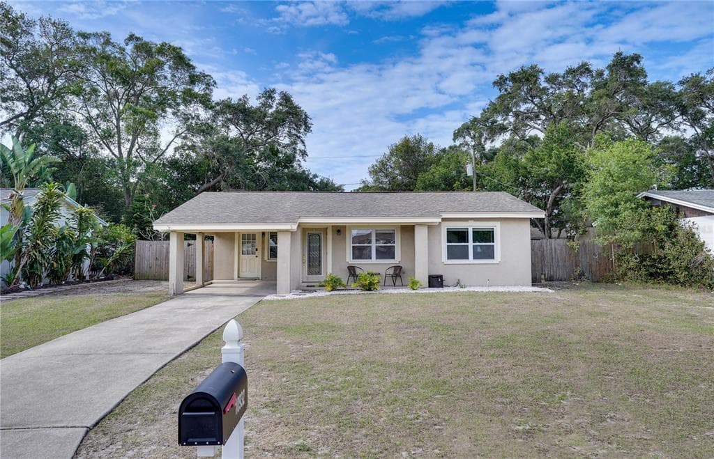 10932 111TH PLACE N SEMINOLE, FL 33778