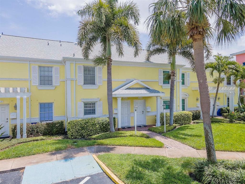 4966 COQUINA KEY DRIVE SE ST PETERSBURG, FL 33705