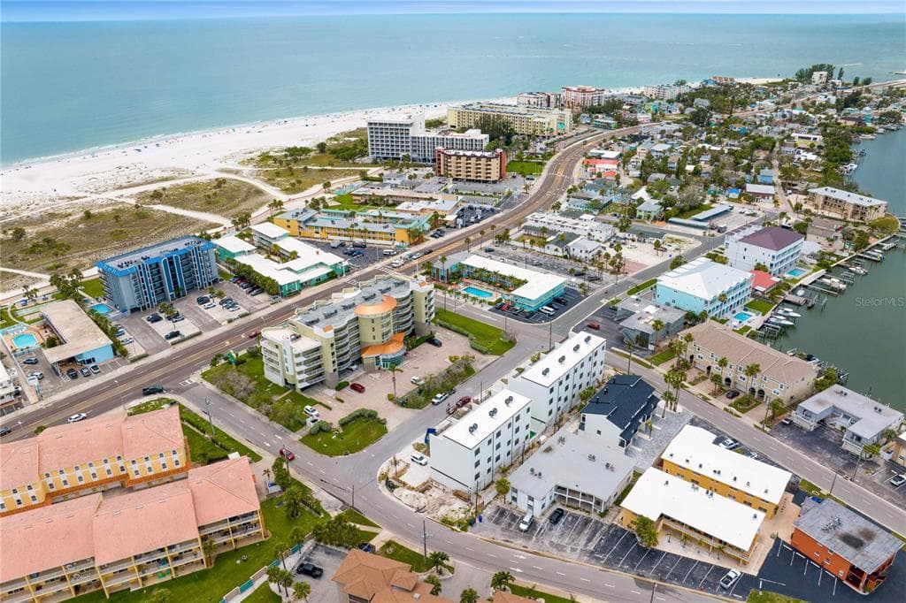 11605 1ST STREET E UNIT A1 TREASURE ISLAND, FL 33706