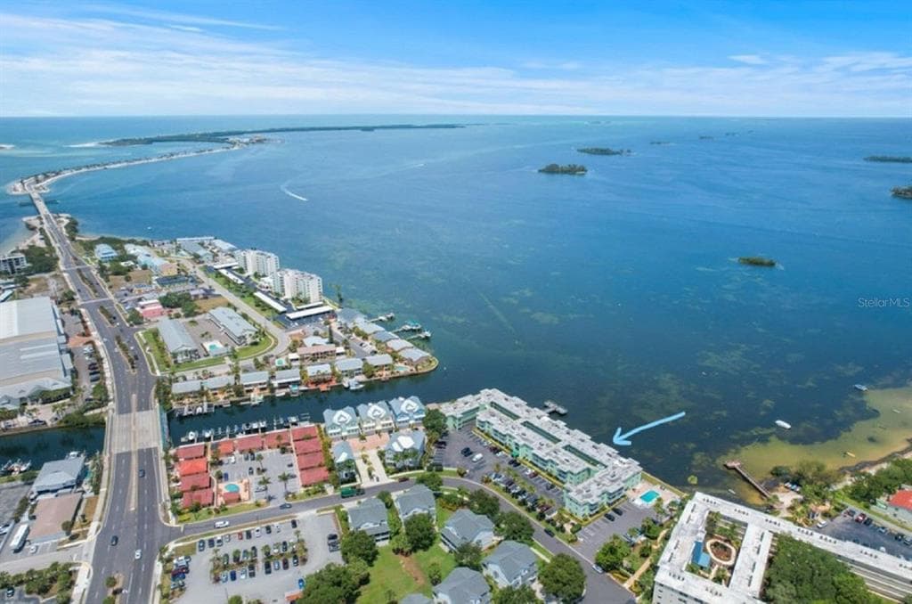 464 N PAULA DRIVE UNIT 319 DUNEDIN, FL 34698