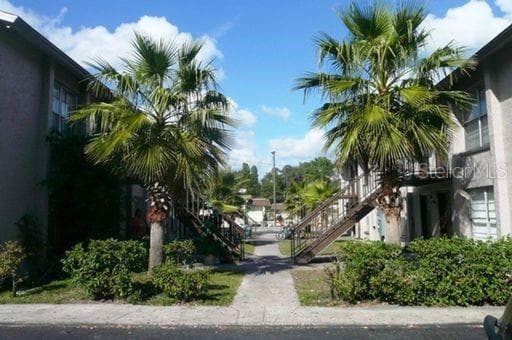 1347 BAYWATCH LOOP TAMPA, FL 33612