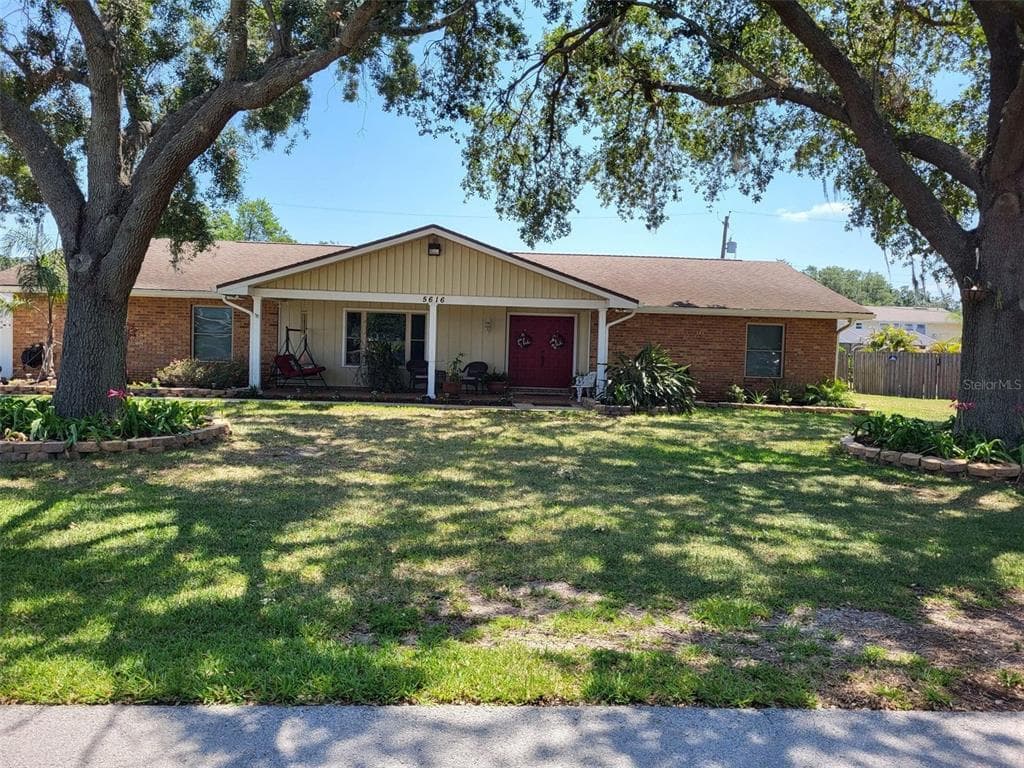 5616 STRATFORD LANE