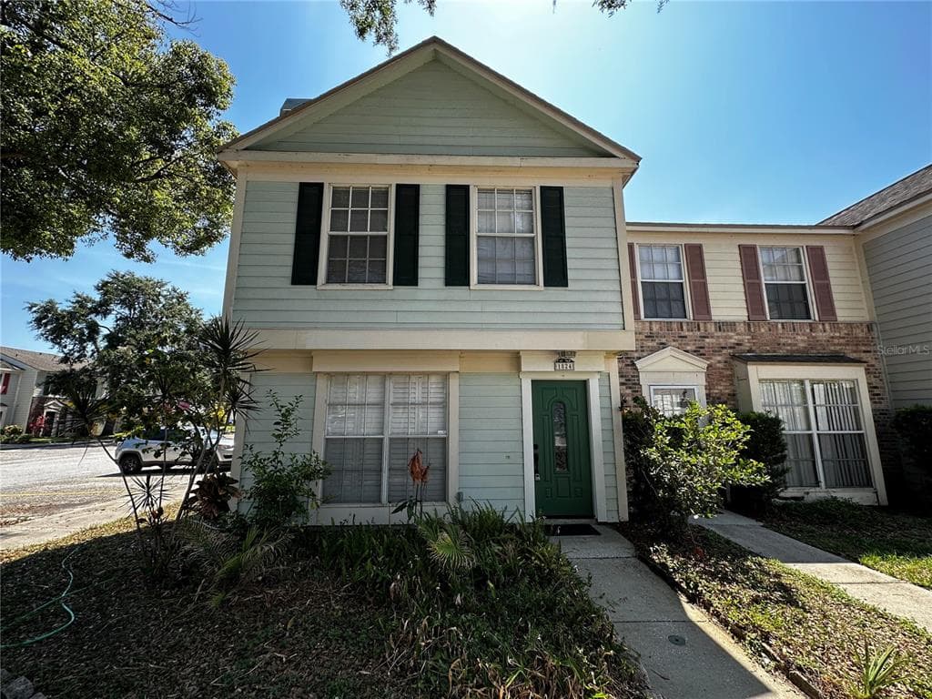 1824 MILL RUN CIRCLE TAMPA, FL 33613