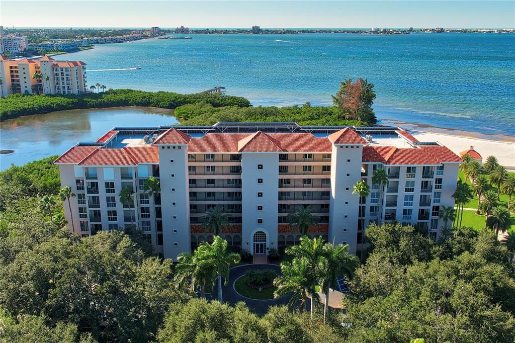 4780 DOLPHIN CAY LANE S UNIT 404 ST PETERSBURG, FL 33711