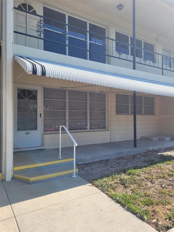 5665 40TH AVENUE N UNIT 304
