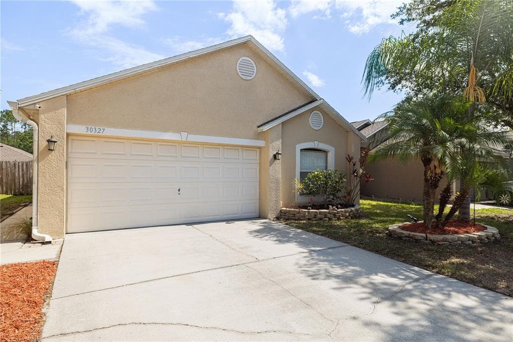30327 BIRDHOUSE DRIVE WESLEY CHAPEL, FL 33545