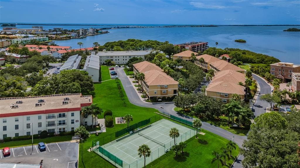 2700 BAYSHORE BOULEVARD UNIT 6103 DUNEDIN, FL 34698