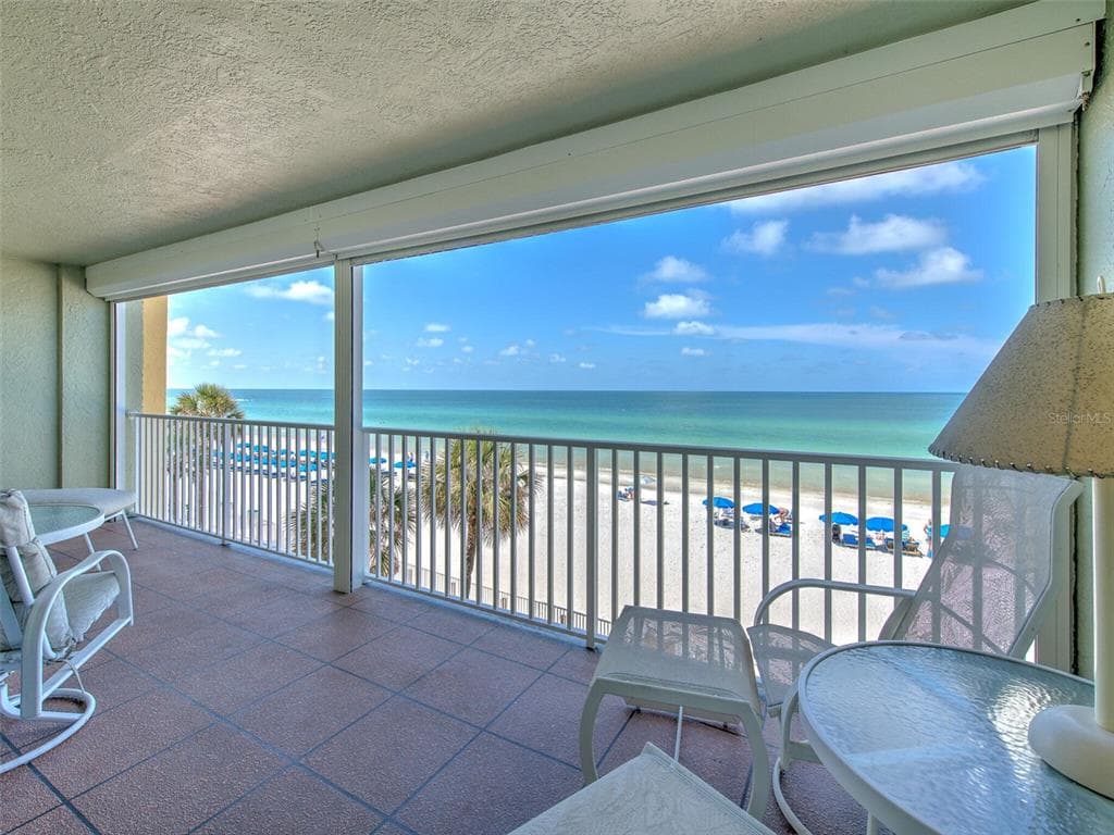 17200 GULF BOULEVARD UNIT 205 NORTH REDINGTON BEACH, FL 33708