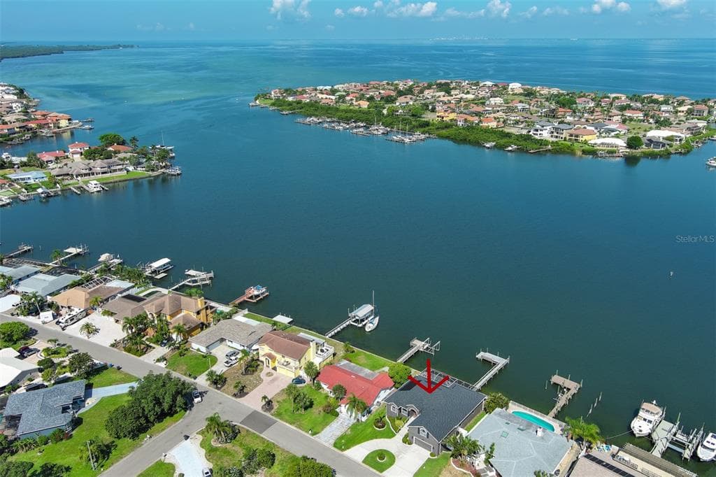 6354 COCOA LANE APOLLO BEACH, FL 33572