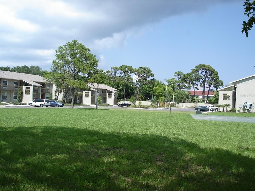 3800 34TH AVE S UNIT 101 ST PETERSBURG, FL 33711