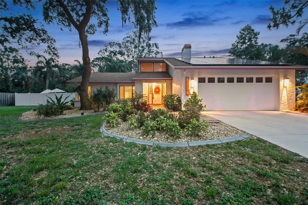 4804 79TH AVENUE PLAZA E SARASOTA, FL 34243