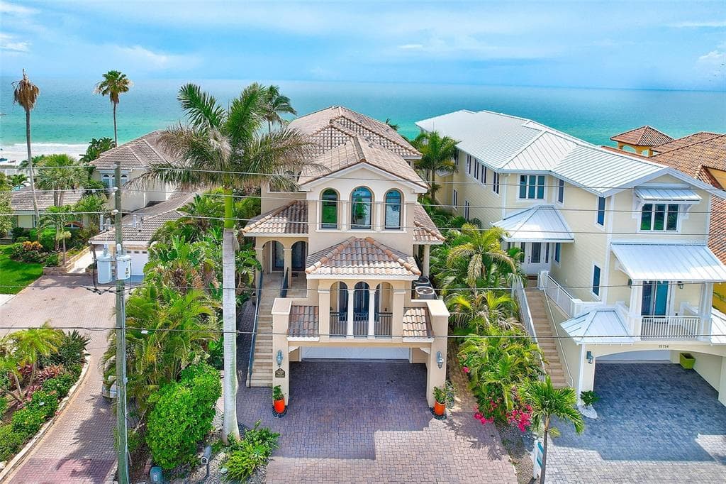 15712 GULF BOULEVARD REDINGTON BEACH, FL 33708