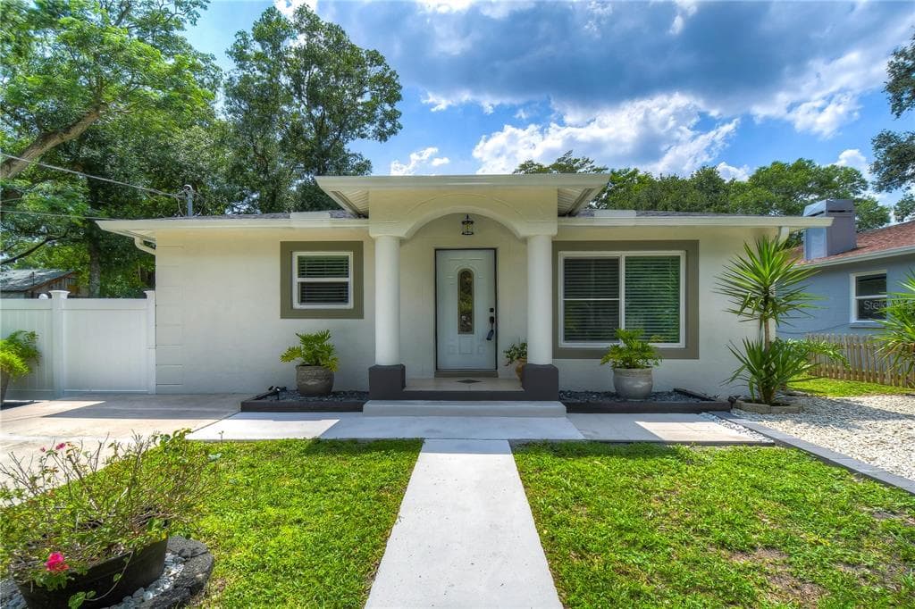 7014 N WILLOW AVENUE TAMPA, FL 33604