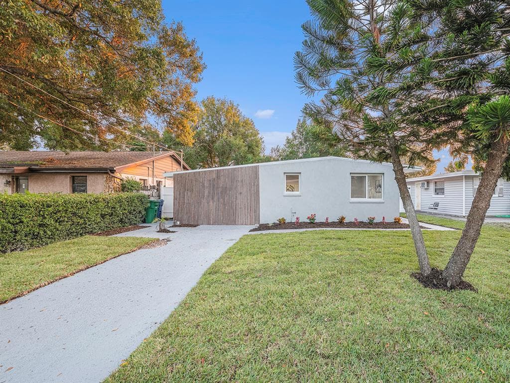 4114 W OLIVE STREET TAMPA, FL 33616