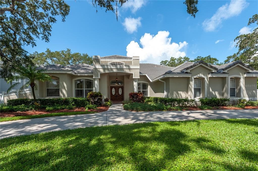 7390 HUNT CLUB LANE SEMINOLE, FL 33776