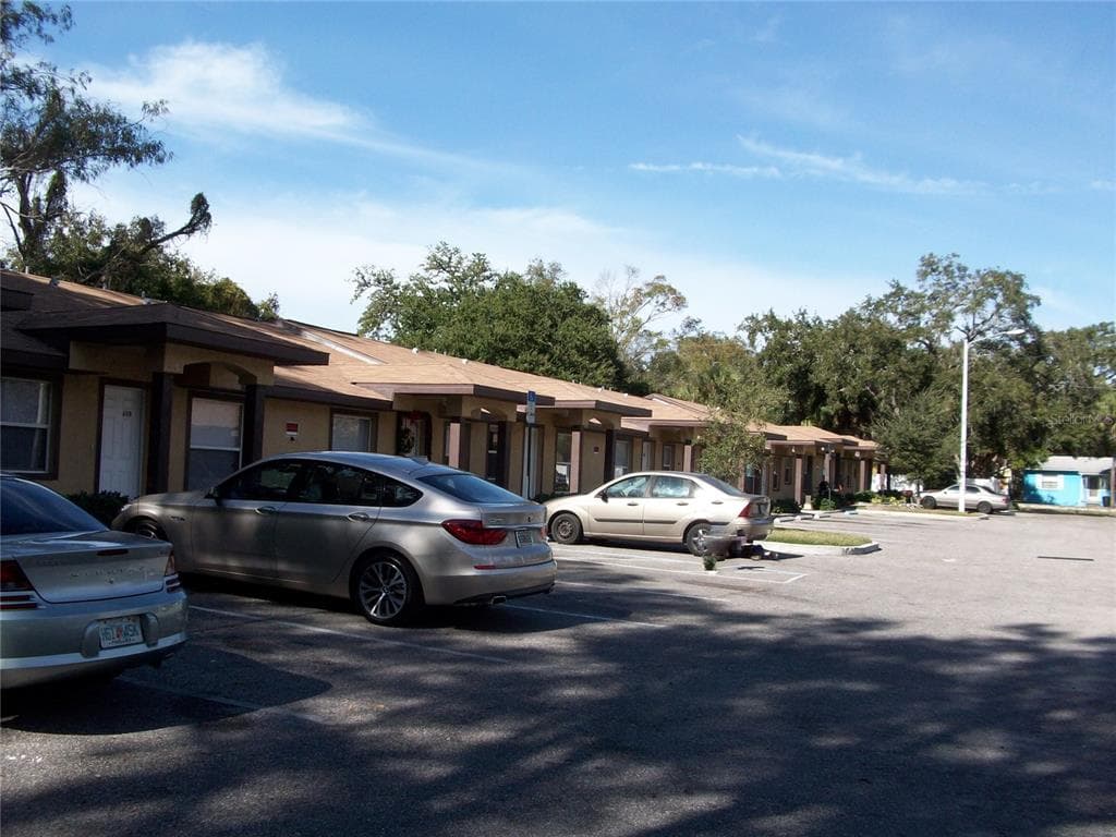 966 22ND AVENUE S UNIT 103 ST PETERSBURG, FL 33705
