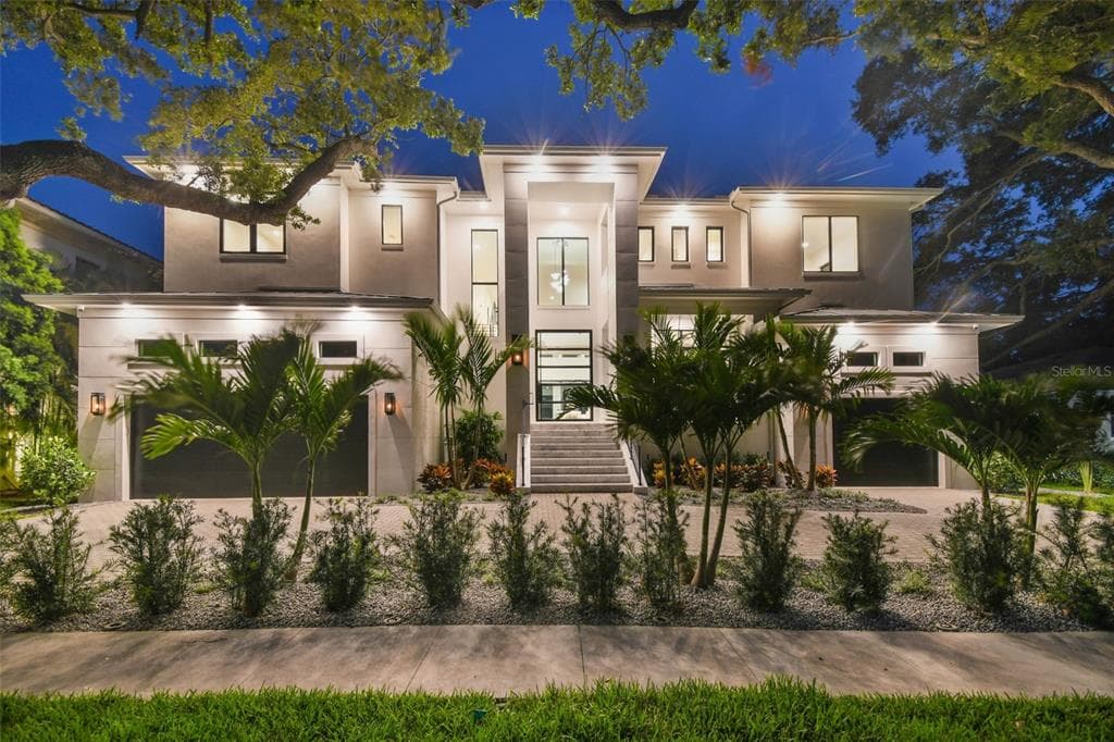 104 LADOGA AVENUE TAMPA, FL 33606