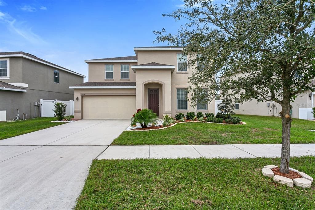 12017 GRAND KEMPSTON DRIVE GIBSONTON, FL 33534