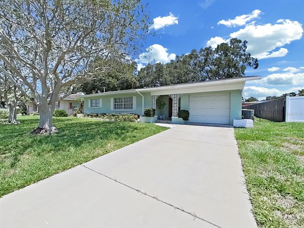 2122 BURNICE DRIVE CLEARWATER, FL 33764