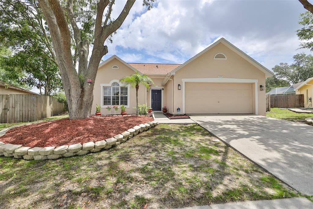 937 WICKETRUN DRIVE BRANDON, FL 33510