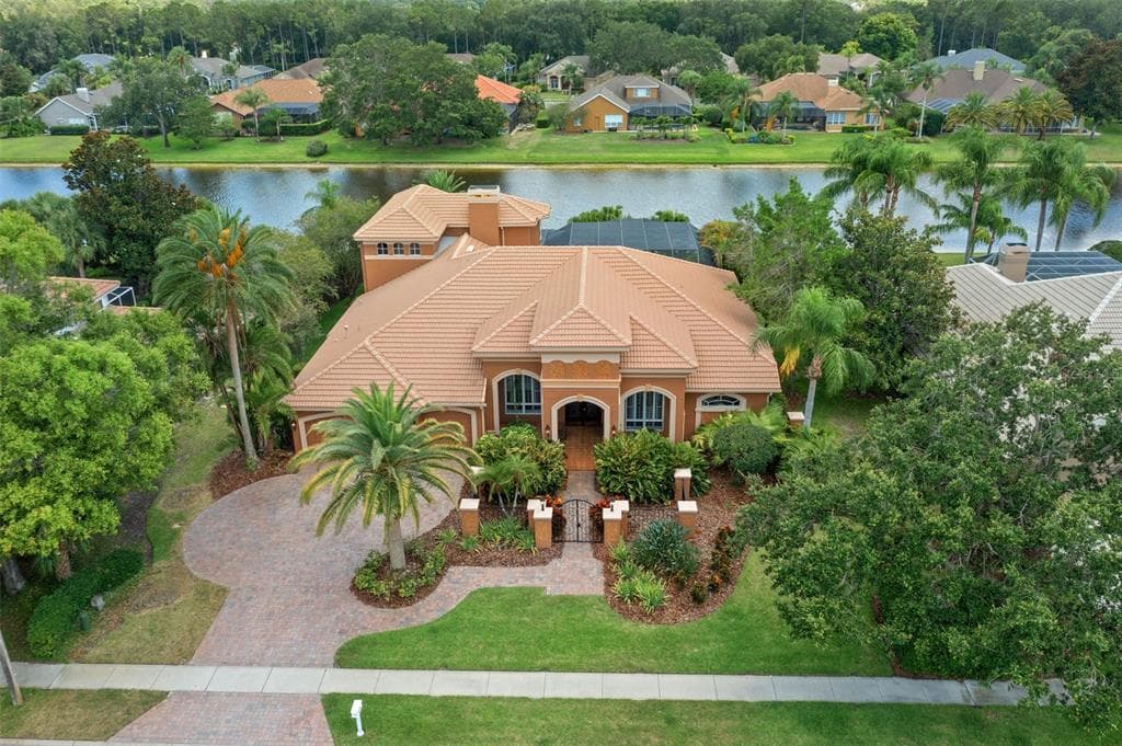 3884 MORENO DRIVE