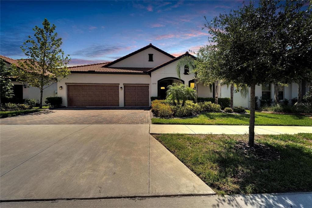 16936 SCUBA CREST STREET WIMAUMA, FL 33598