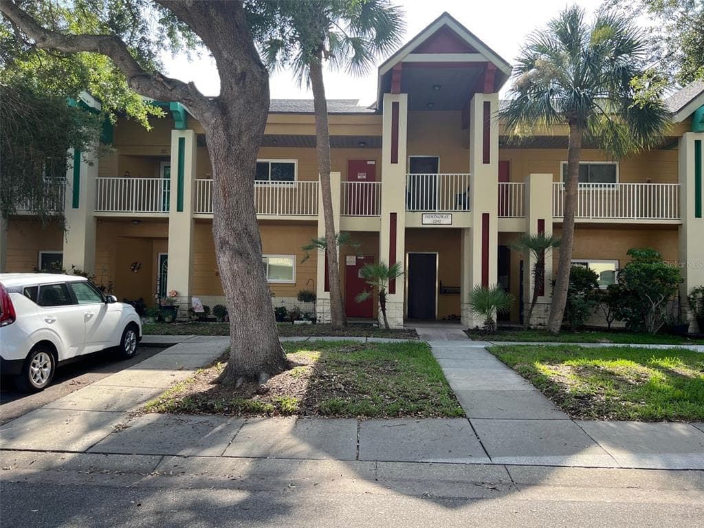 2292 AUSTRIAN LANE UNIT 30 CLEARWATER, FL 33763