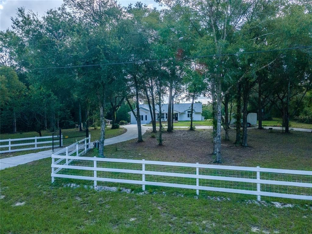 4922 OAKFIELD CIRCLE