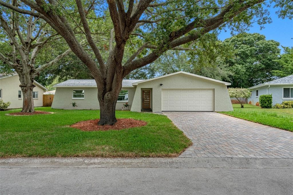 4320 63RD STREET N KENNETH CITY, FL 33709