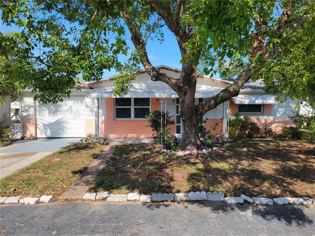 2412 ARCADIA ROAD HOLIDAY, FL 34690
