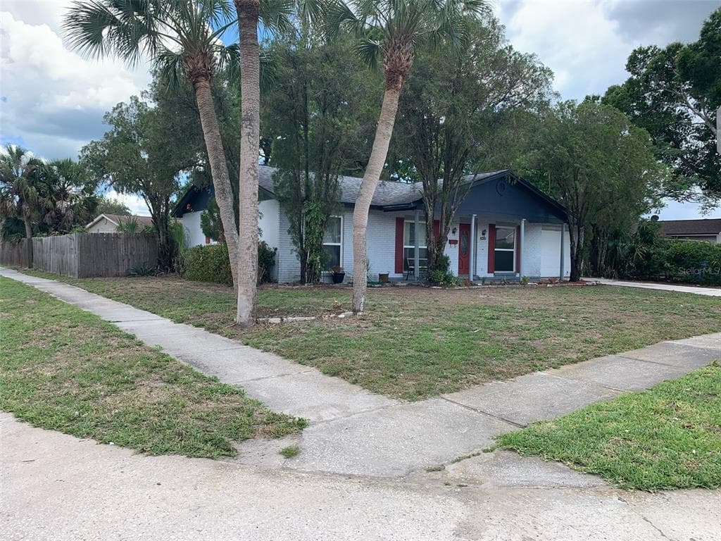 8402 WOODHURST DRIVE