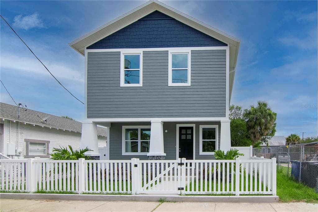 2105 W CHESTNUT STREET TAMPA, FL 33607