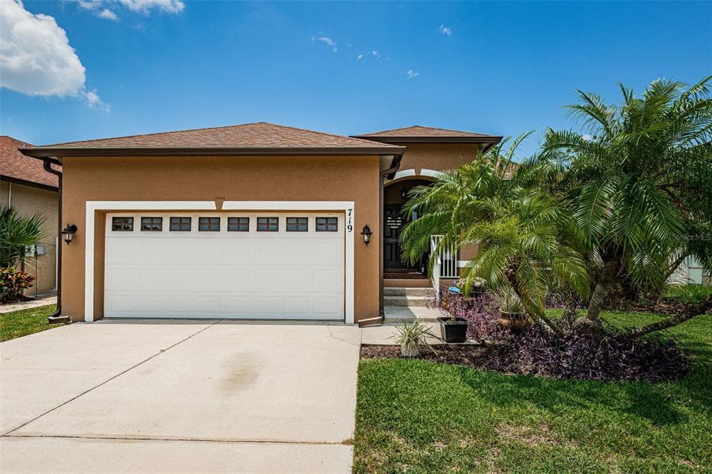 719 92ND AVENUE N ST PETERSBURG, FL 33702