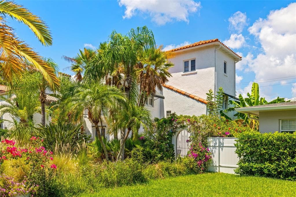 53 ALBEMARLE AVENUE TAMPA, FL 33606