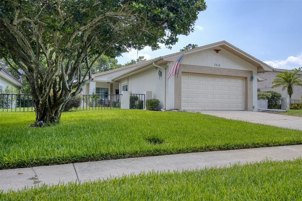 7518 FAIRLAWN DRIVE HUDSON, FL 34667