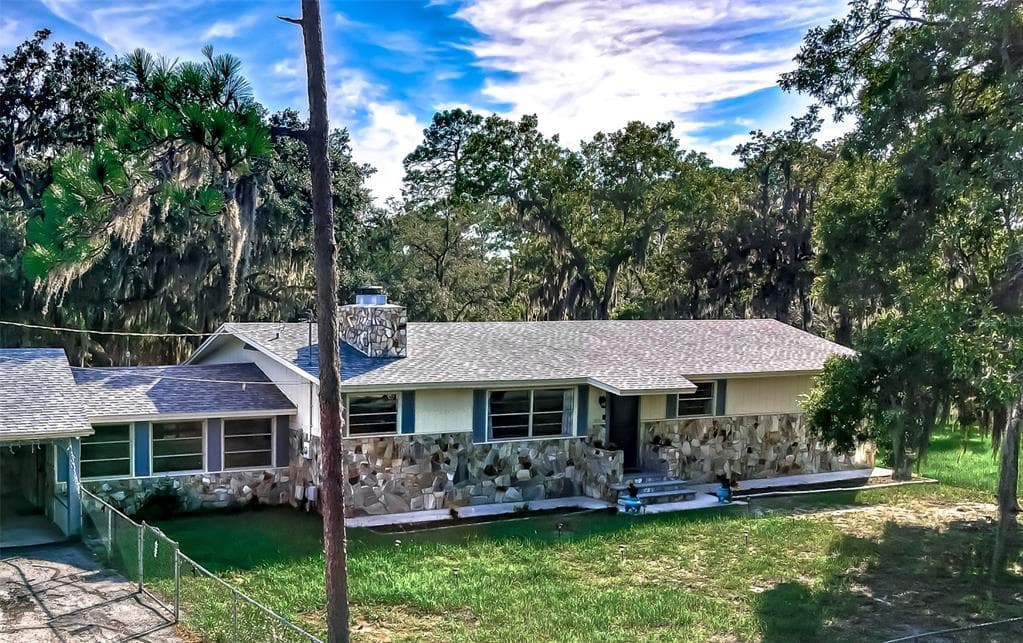 13329 HICKORY NUT STREET