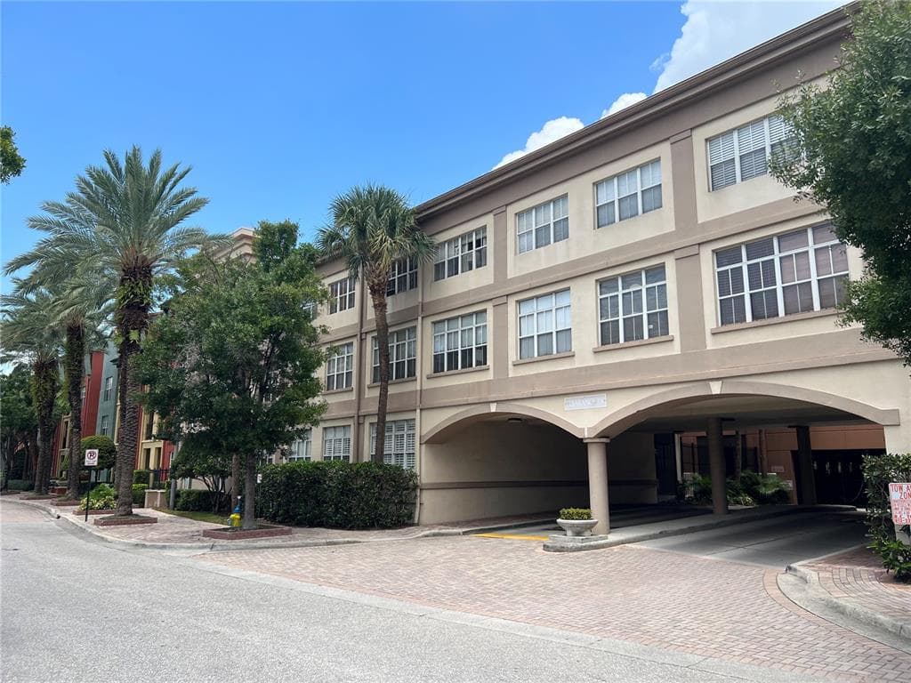 2320 W AZEELE STREET UNIT 325 TAMPA, FL 33609