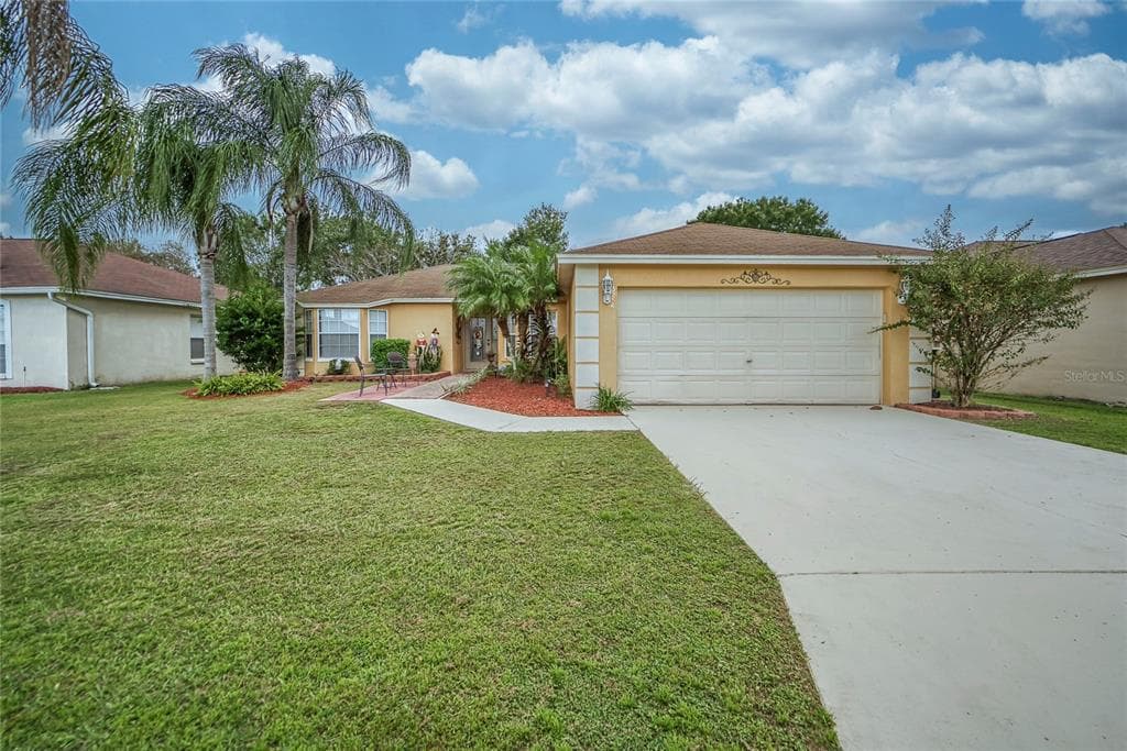 3236 MERLOT DRIVE LAKELAND, FL 33811