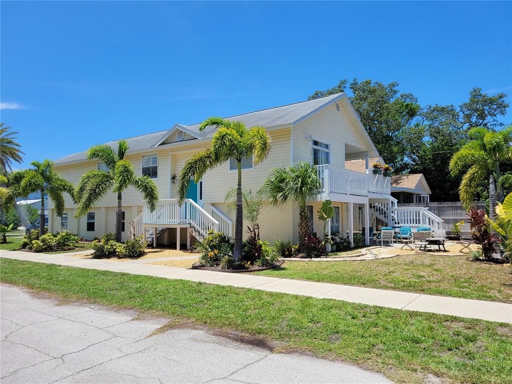 402 INDIANA AVENUE CRYSTAL BEACH, FL 34681