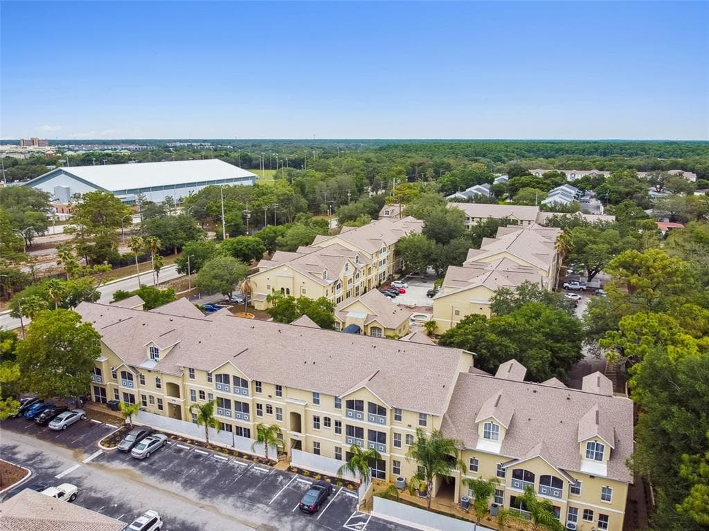 5048 SUNRIDGE PALMS DRIVE UNIT 102 TAMPA, FL 33617