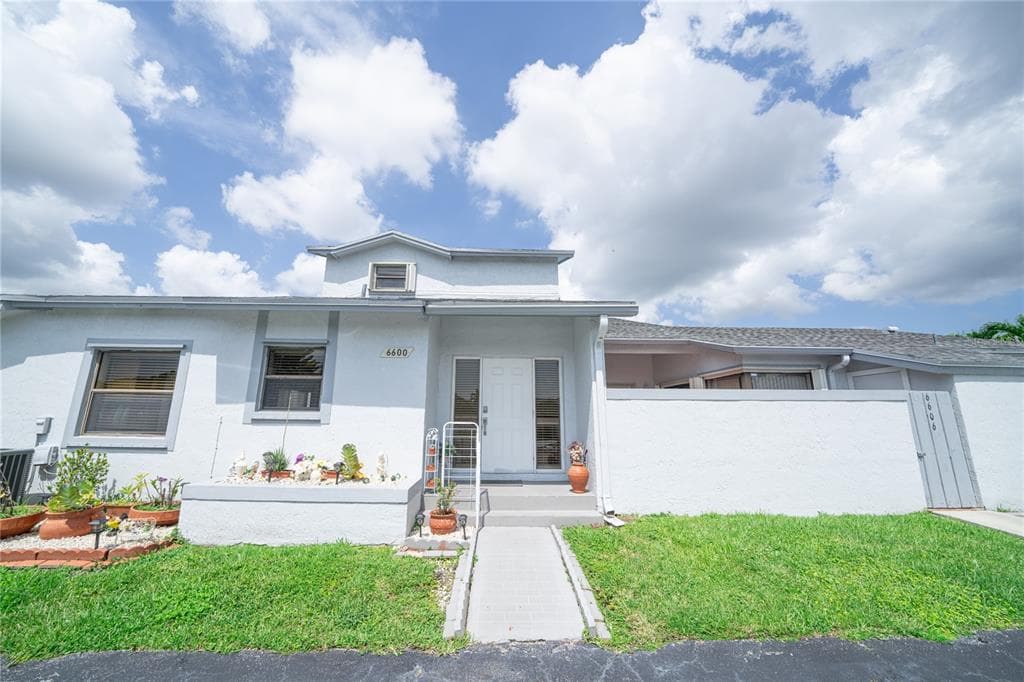 6600 SW 152ND PLACE UNIT 26-00 MIAMI, FL 33193