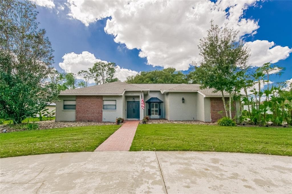 2005 COUNTRY CLUB COURT PLANT CITY, FL 33566