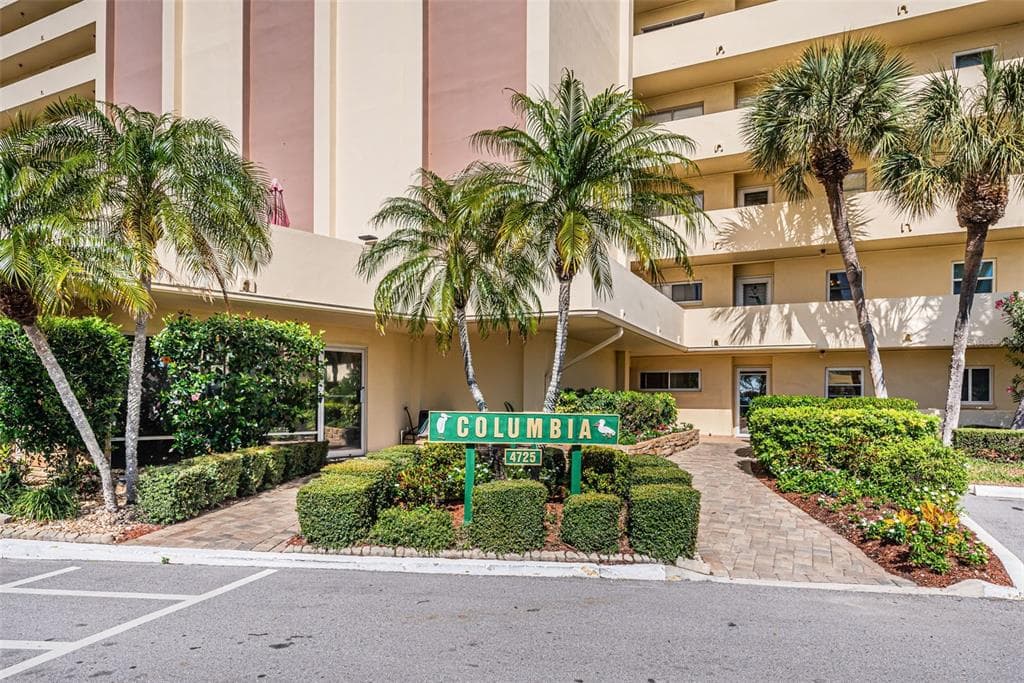 4725 COVE CIRCLE UNIT 1002 ST PETERSBURG, FL 33708