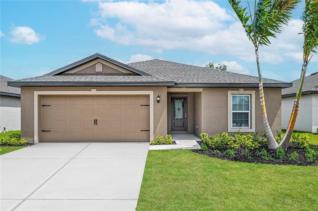 12807 DEL LAGO DRIVE ASTATULA, FL 34705